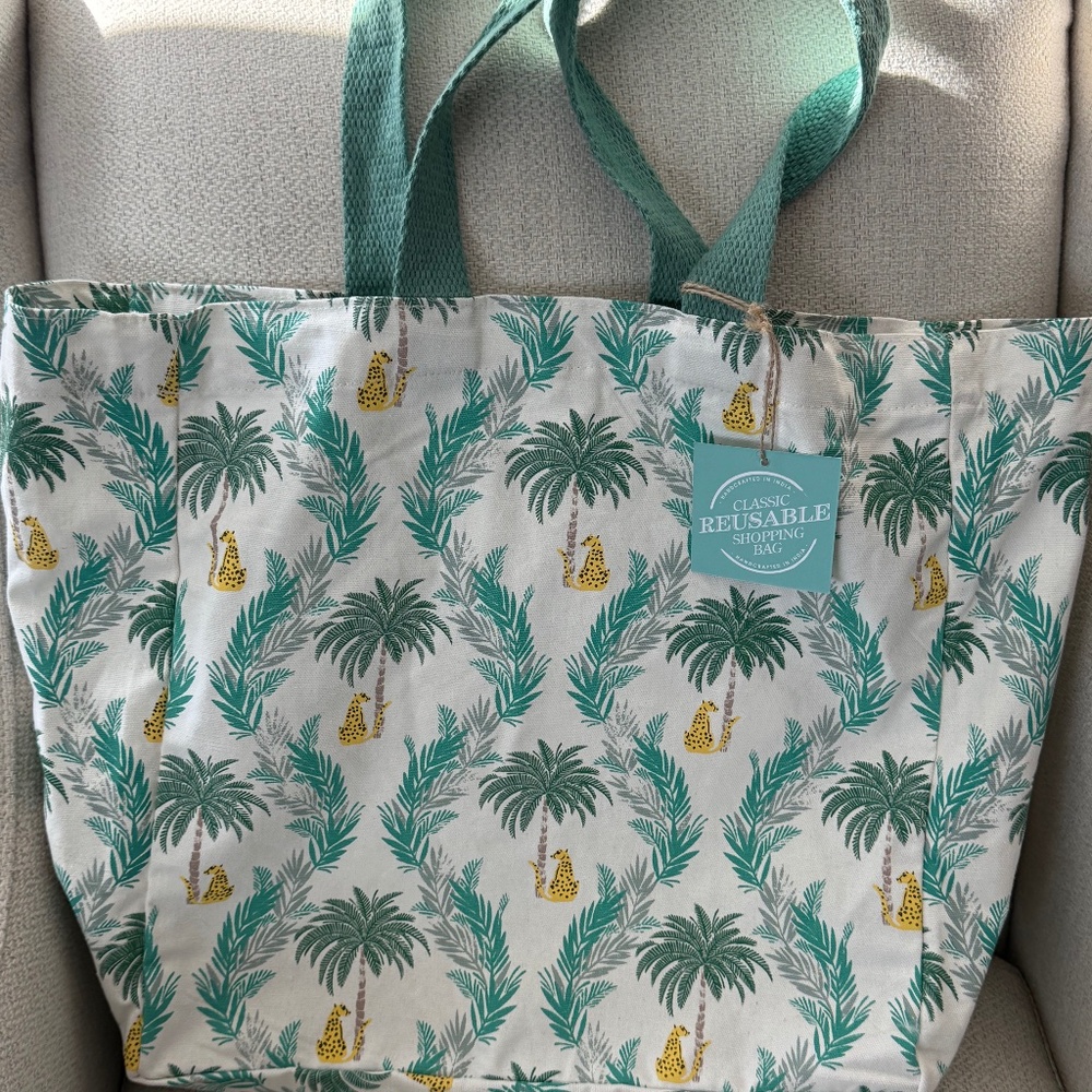 NWT Cheetah Canvas Reusable Canvas Bag